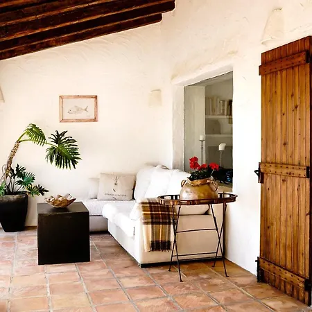 Moraira Beach Rental 度假居 *